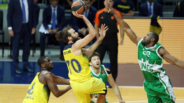 Казанцы одержали свою первую победу в розыгрыше Евролиги нынешнего сезона