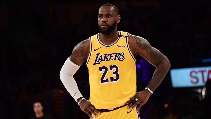 Леброн Джеймс