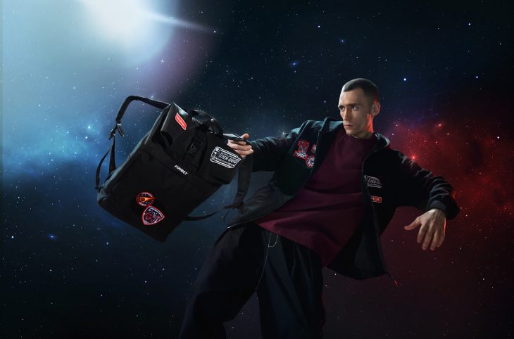 Выиграй космический мерч от FONBET и КХЛ 