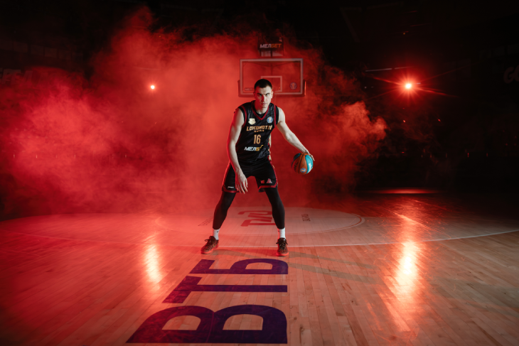 «Локо-Кубань» и «Мелбет» представили новый комплект формы