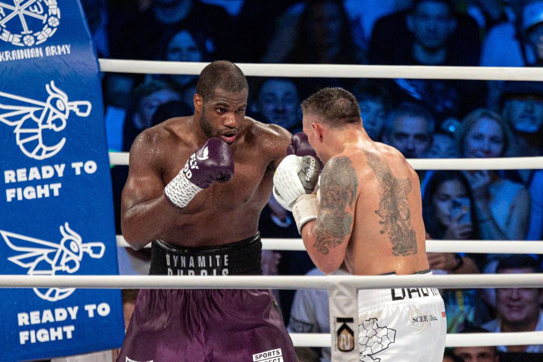 Даниэль Дюбуа (слева)