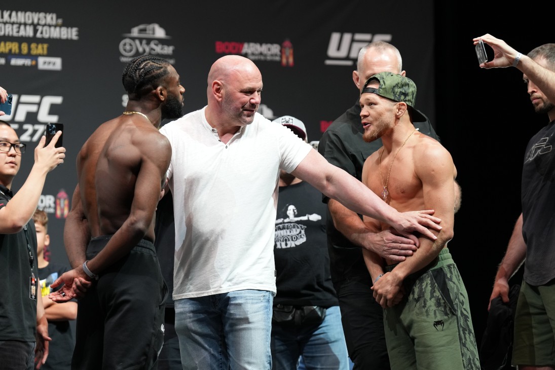 Петр Ян (справа)