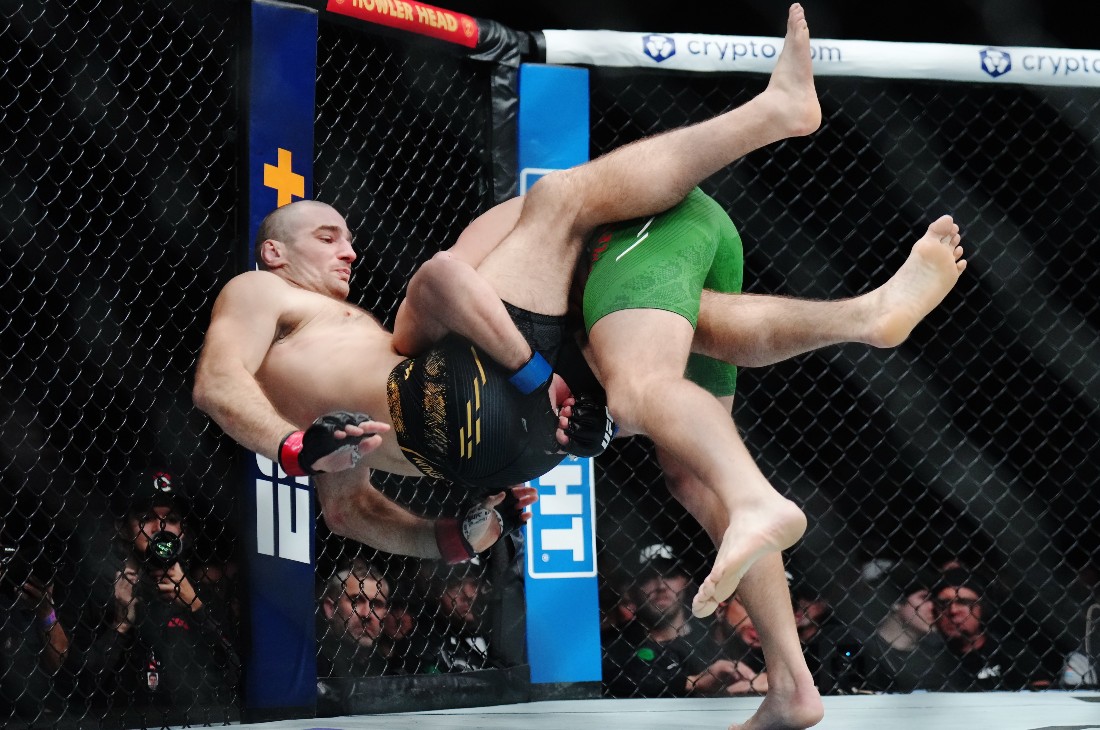 Шон Стрикленд против Дрикуса Дю Плесси