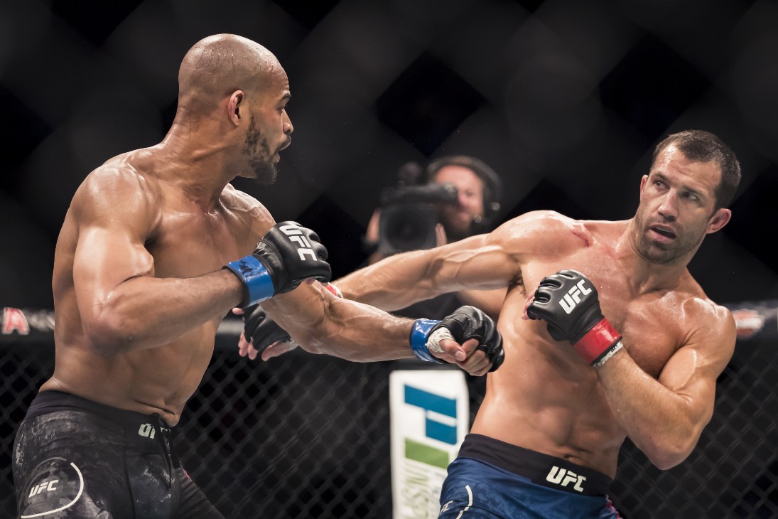 Люк Рокхольд (справа)