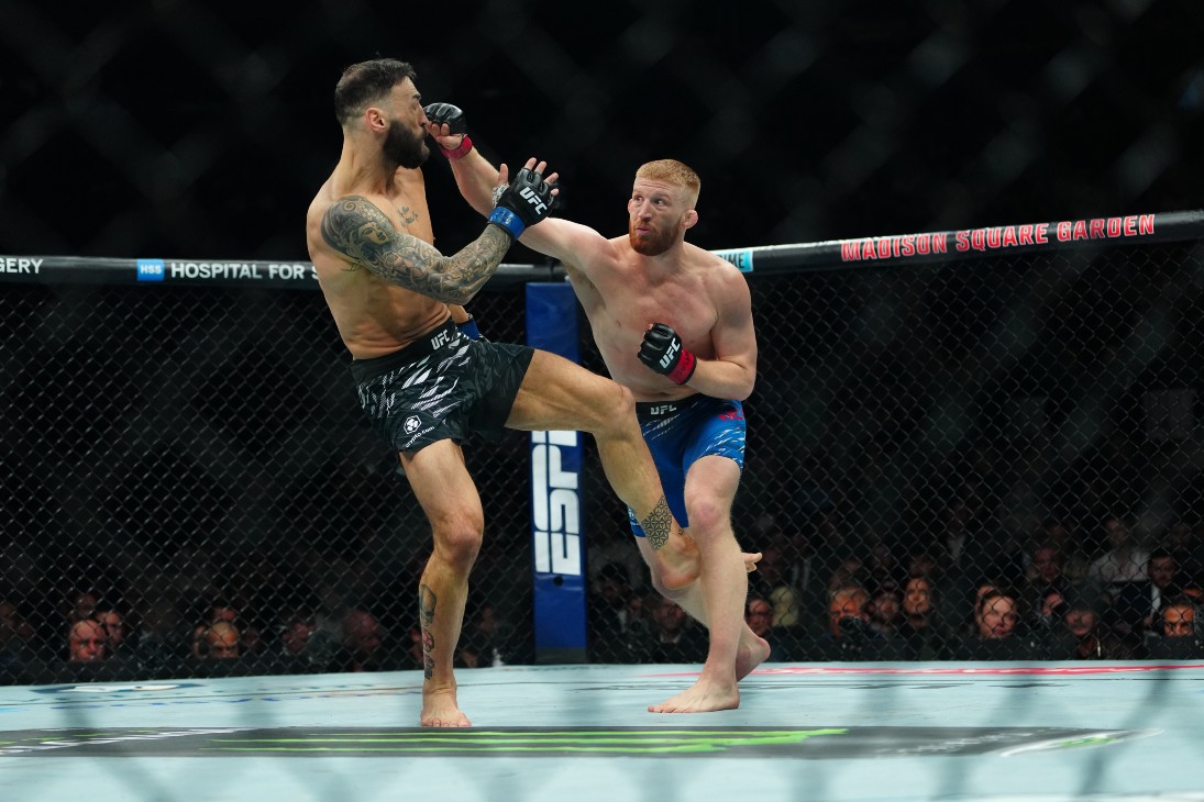 Пол Крейг против Бо Никала