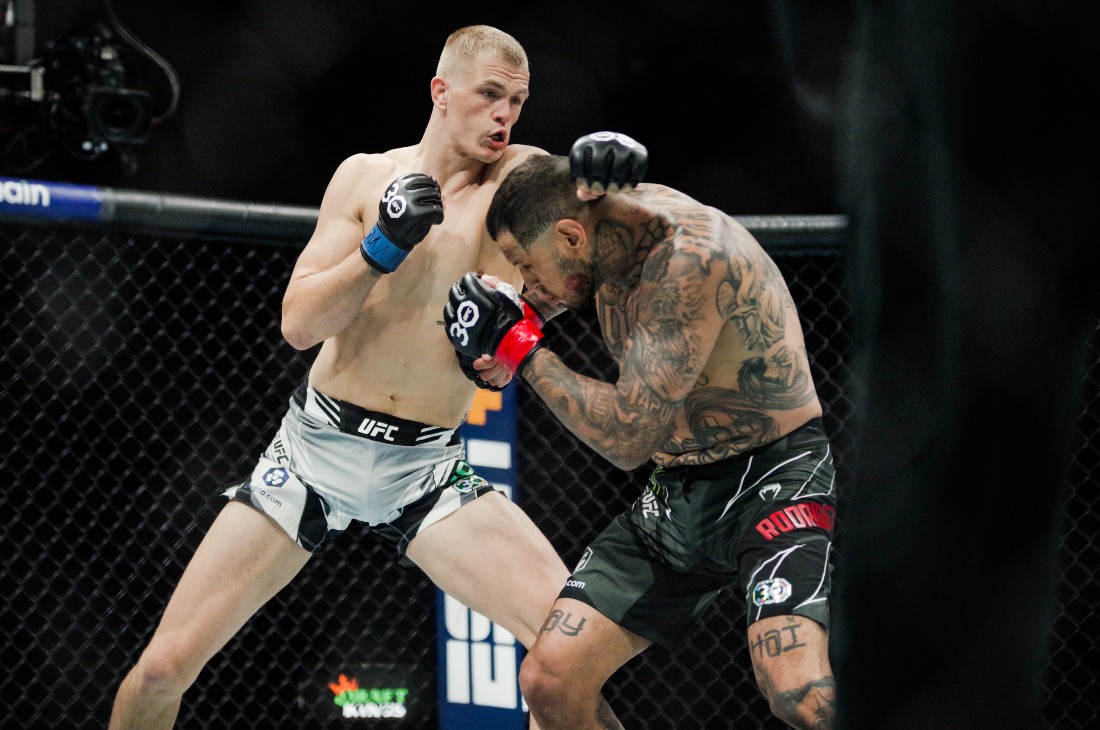 Иэн Гэрри (слева)