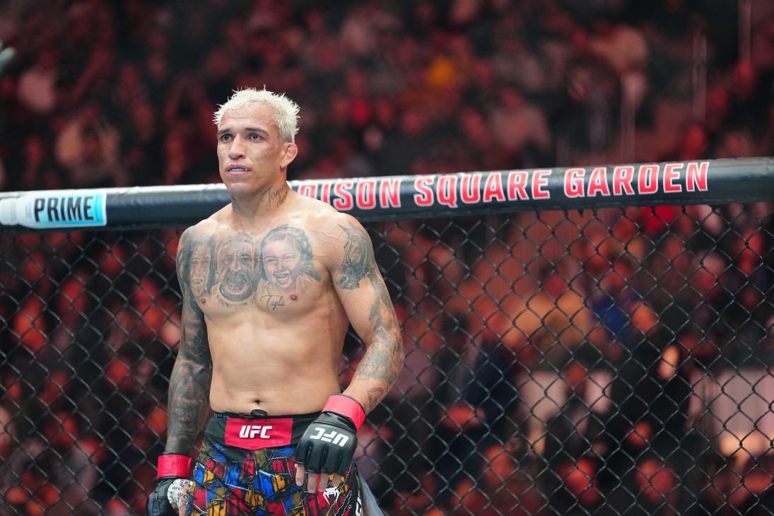 Чарльз Оливейрв