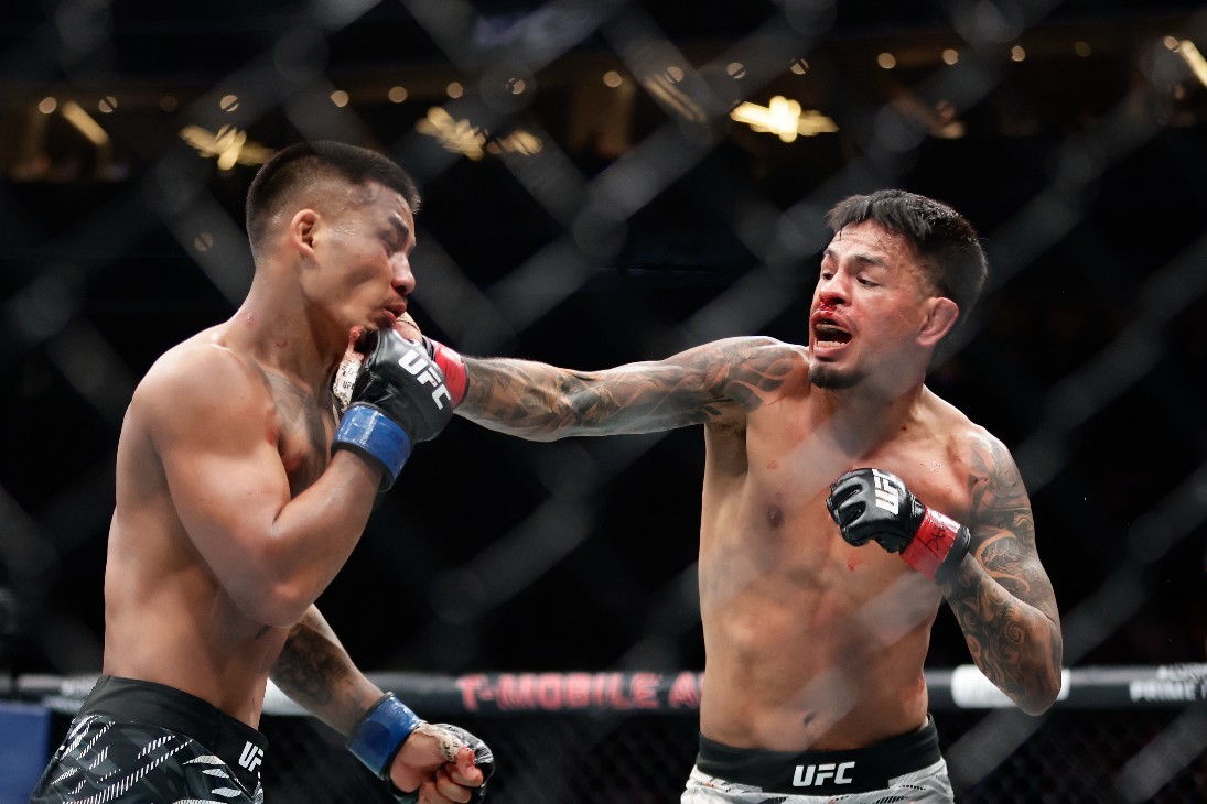 Брэндон Ройвал (справа)