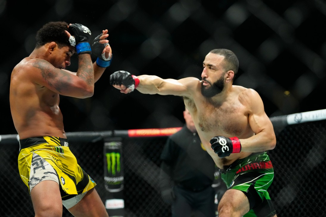 Белал Мухаммад (справа)