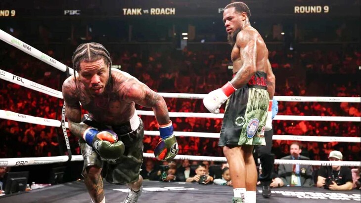 Ламонт Роуч (справа)