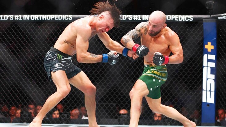 Диего Лопес (слева)