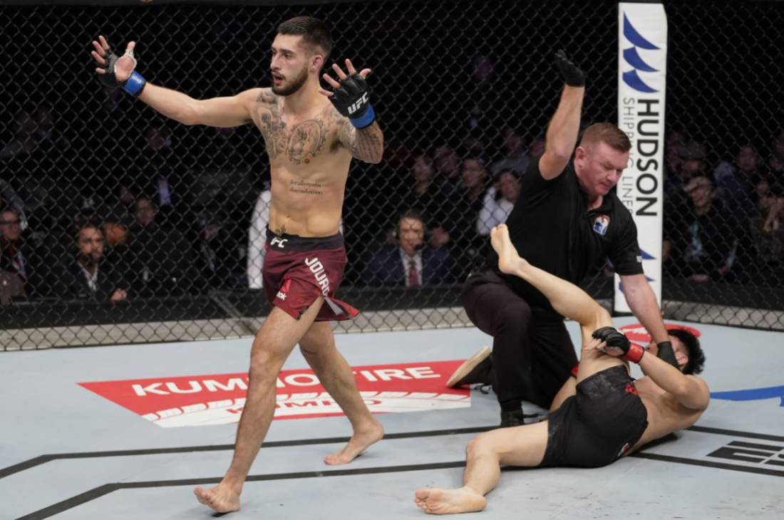 Чарльз Жорден (слева)