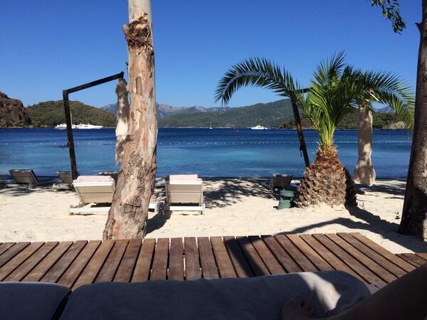 Лето, солнце, море, пляж 