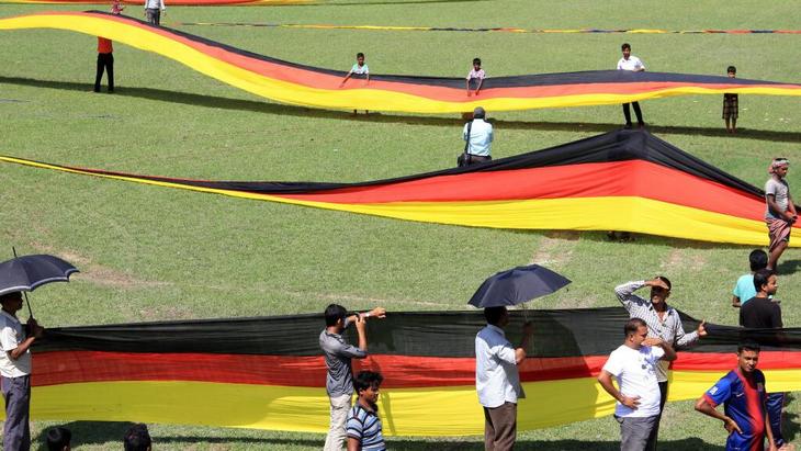 В Бангладеш тоже болеют за Германию