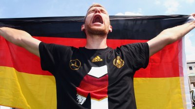 Пер Мертезакер