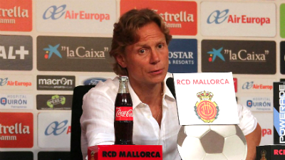 Валерий Карпин