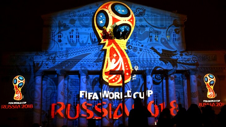 Логотип ЧМ-2018 был спроецирован на фасад Большого театра в Москве