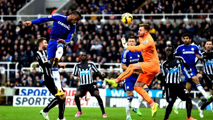 Джейк Олнвик (в оранжевой форме) — парень, остановивший «Челси»