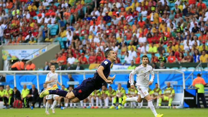 Робин ван Перси забил один из самых красивых голов