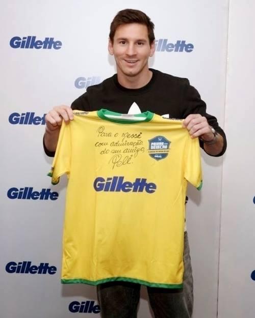 Месси и подарок Пеле