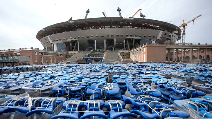 Антивандальные кресла для питерских болельщиков