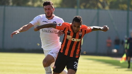 Алекс Тейшейра оформил дубль