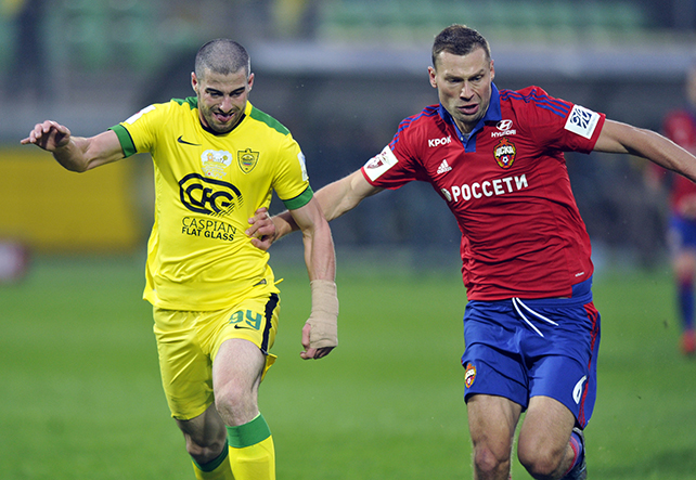 «Анжи» отобрал очки у лидера