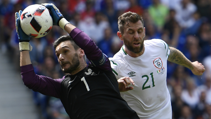 Льорис спасает