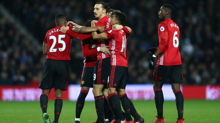 Златан Ибрагимович принимает поздравления