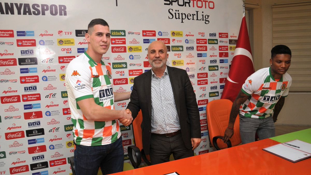 Дарко Лазич