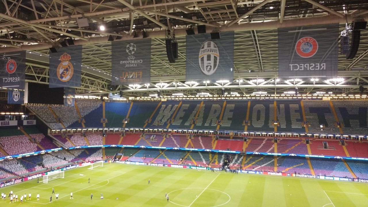 Стадион в Кардиффе