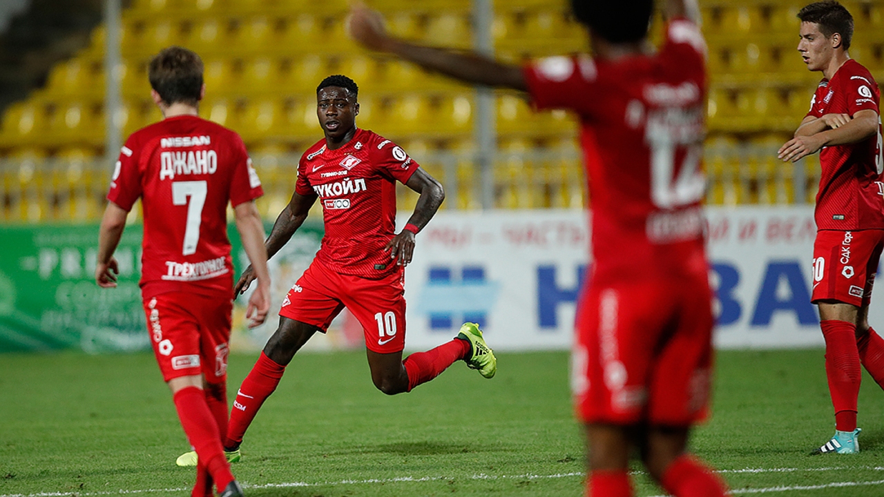 Квинси Промес оформил дубль