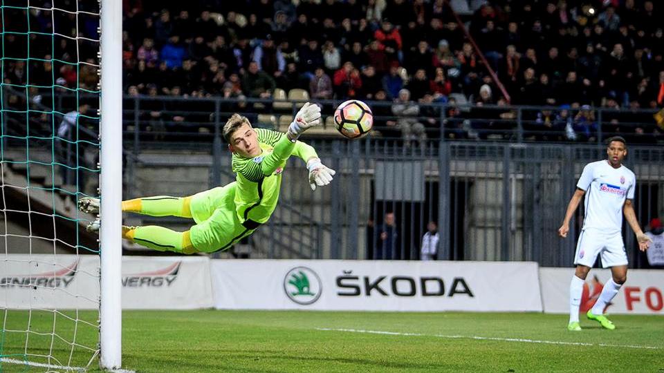 Андрей Лунин