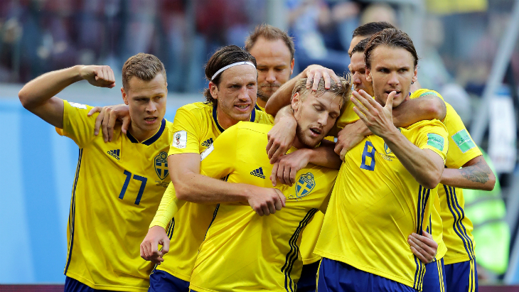 Эмиль Форсберг празднует гол