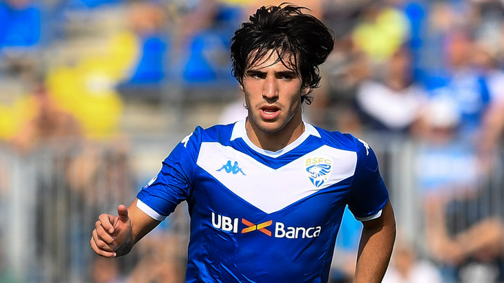 Сандро Тонали