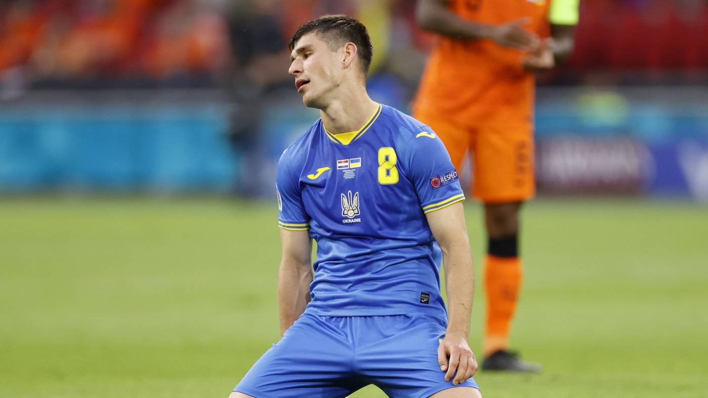 Руслан Малиновский 