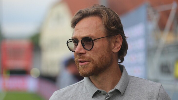 Валерий Карпин