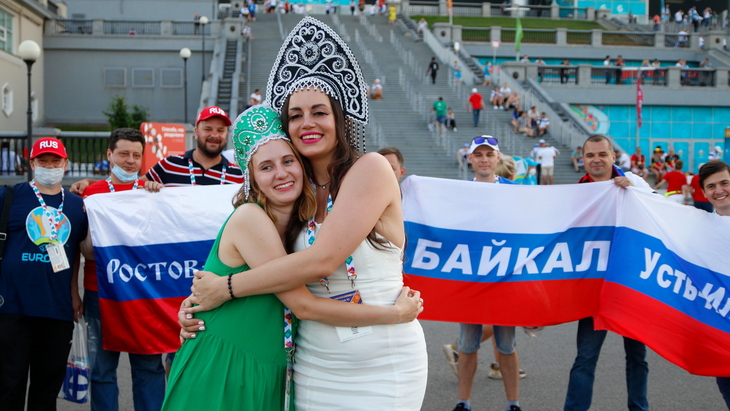 На болельщиков сборной России напали после матча со Словенией