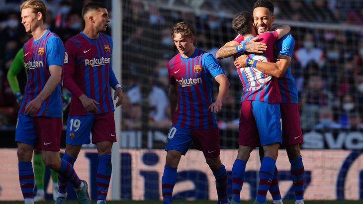 «Барселона» вернулась в топ-4