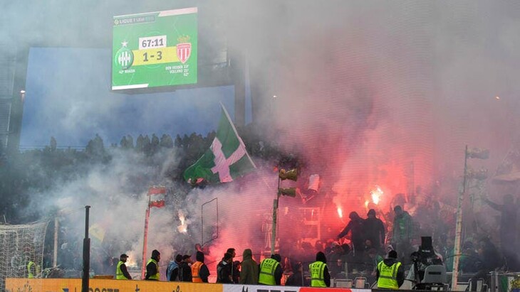 Файер-шоу на трибунах