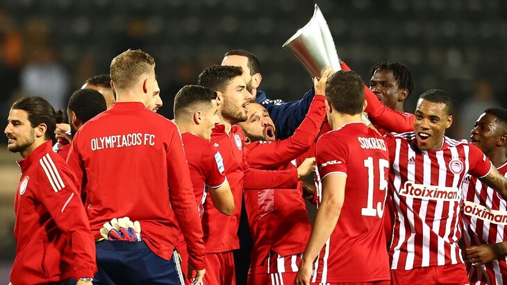 Футболисты «Олимпиакоса»
