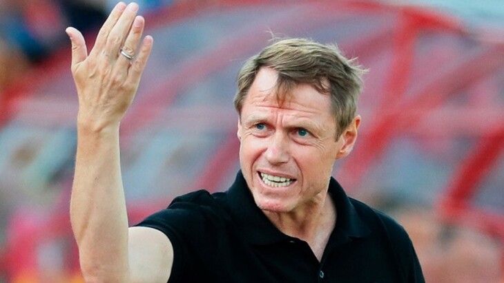 Олег Кононов