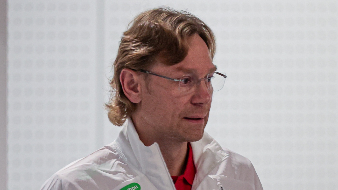 Валерий Карпин