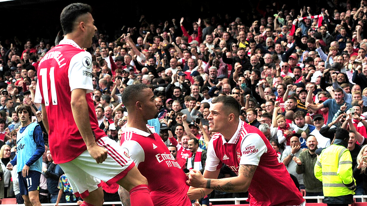 «Арсенал» — единоличный лидер АПЛ