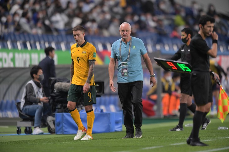 Грэм Арнольд во время квалификационного матча со сборной Японии