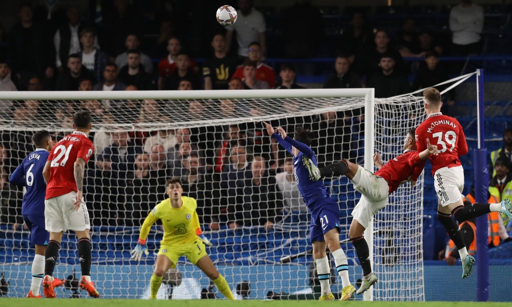 Каземиро сравнивает счет на последних минутах