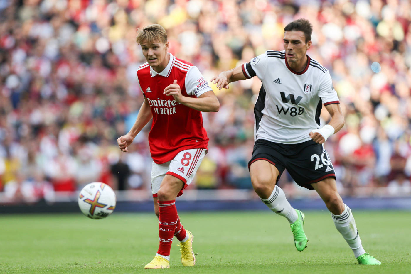 Жоау Пальинья (справа)