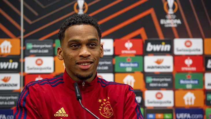 Юрриен Тимбер