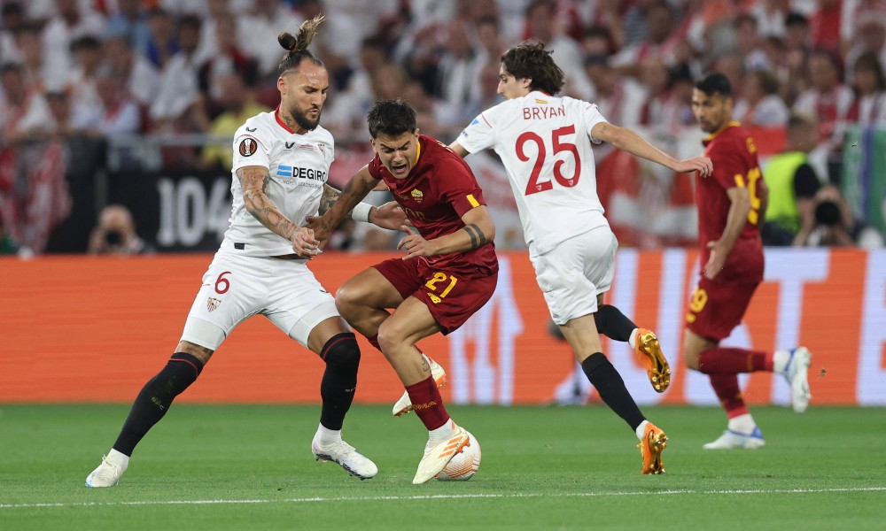 Фрагмент матча Севилья — Рома