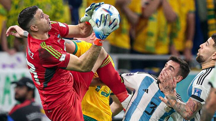 Эмилиано Мартинес